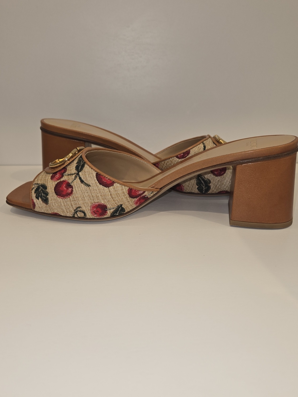 Valentino Garavani VLogo Cherryfic Cherry Sandals 40 - Picture 5 of 8